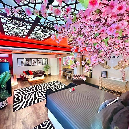 Beyond - Romantic Basement Apartment - Close To Beach - With Parking Bournemouth Ngoại thất bức ảnh