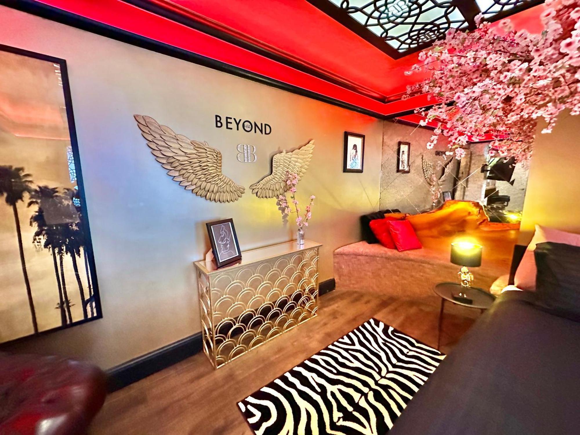 Beyond - Romantic Basement Apartment - Close To Beach - With Parking Bournemouth Ngoại thất bức ảnh