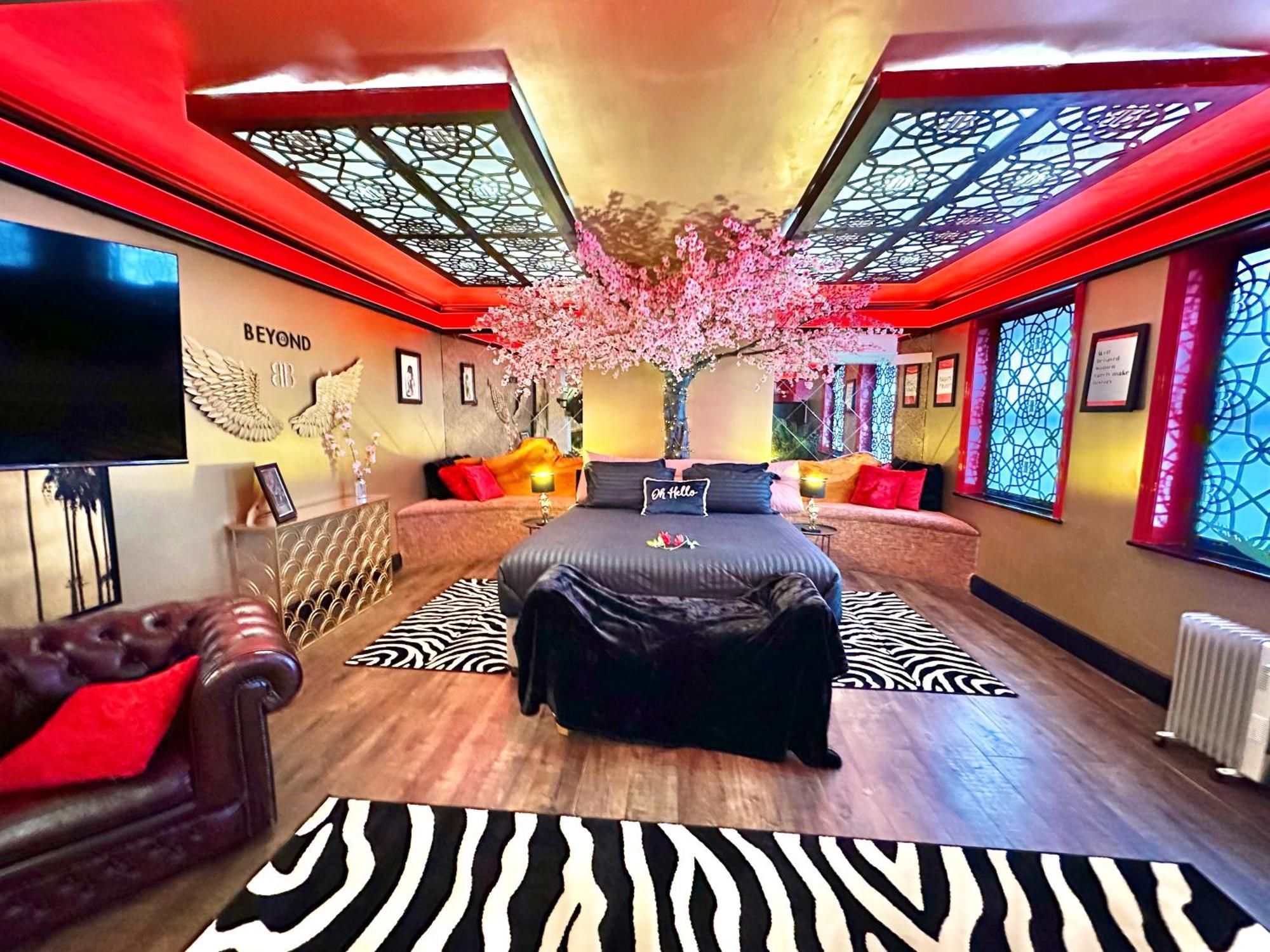 Beyond - Romantic Basement Apartment - Close To Beach - With Parking Bournemouth Ngoại thất bức ảnh
