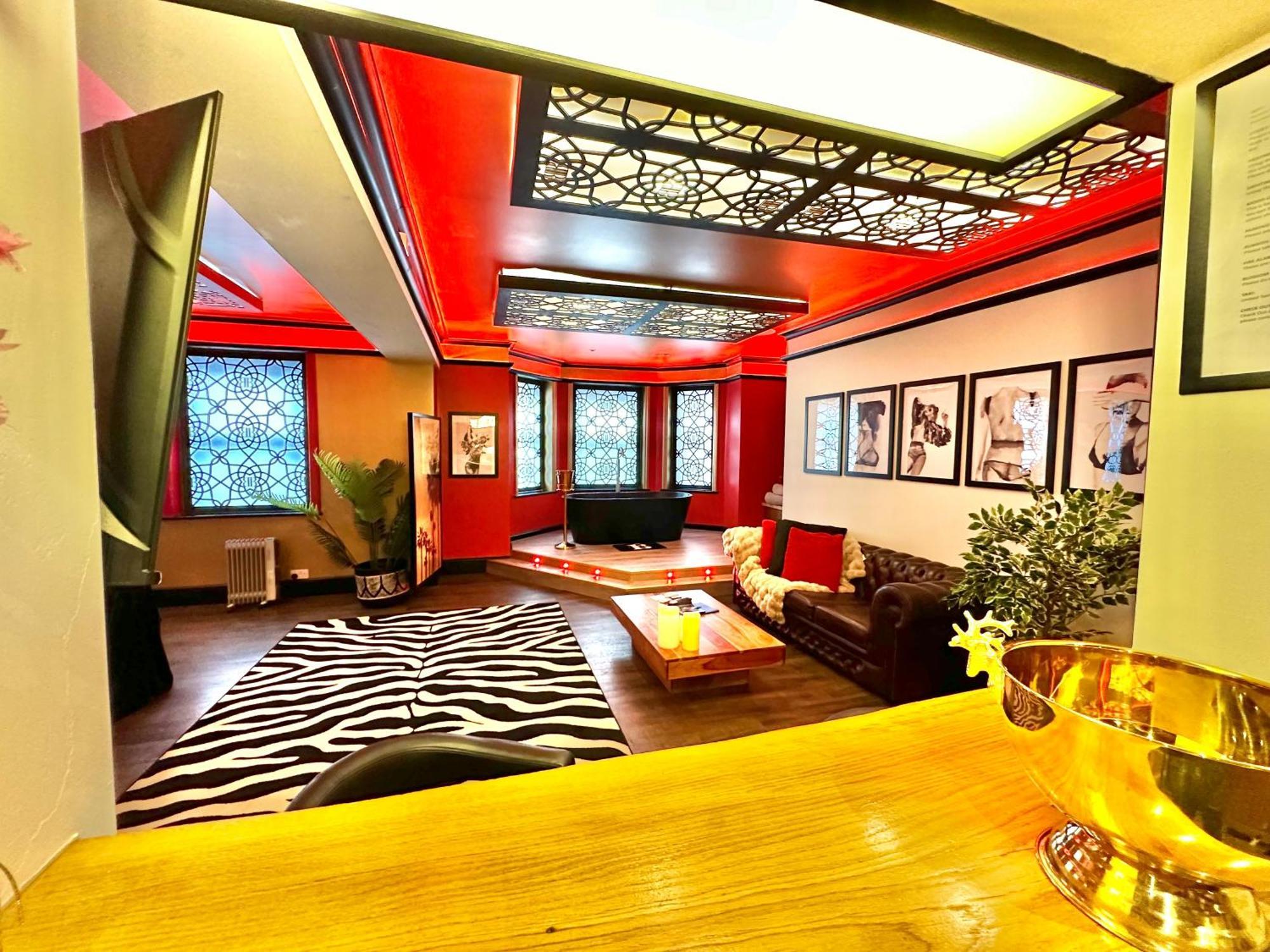 Beyond - Romantic Basement Apartment - Close To Beach - With Parking Bournemouth Ngoại thất bức ảnh