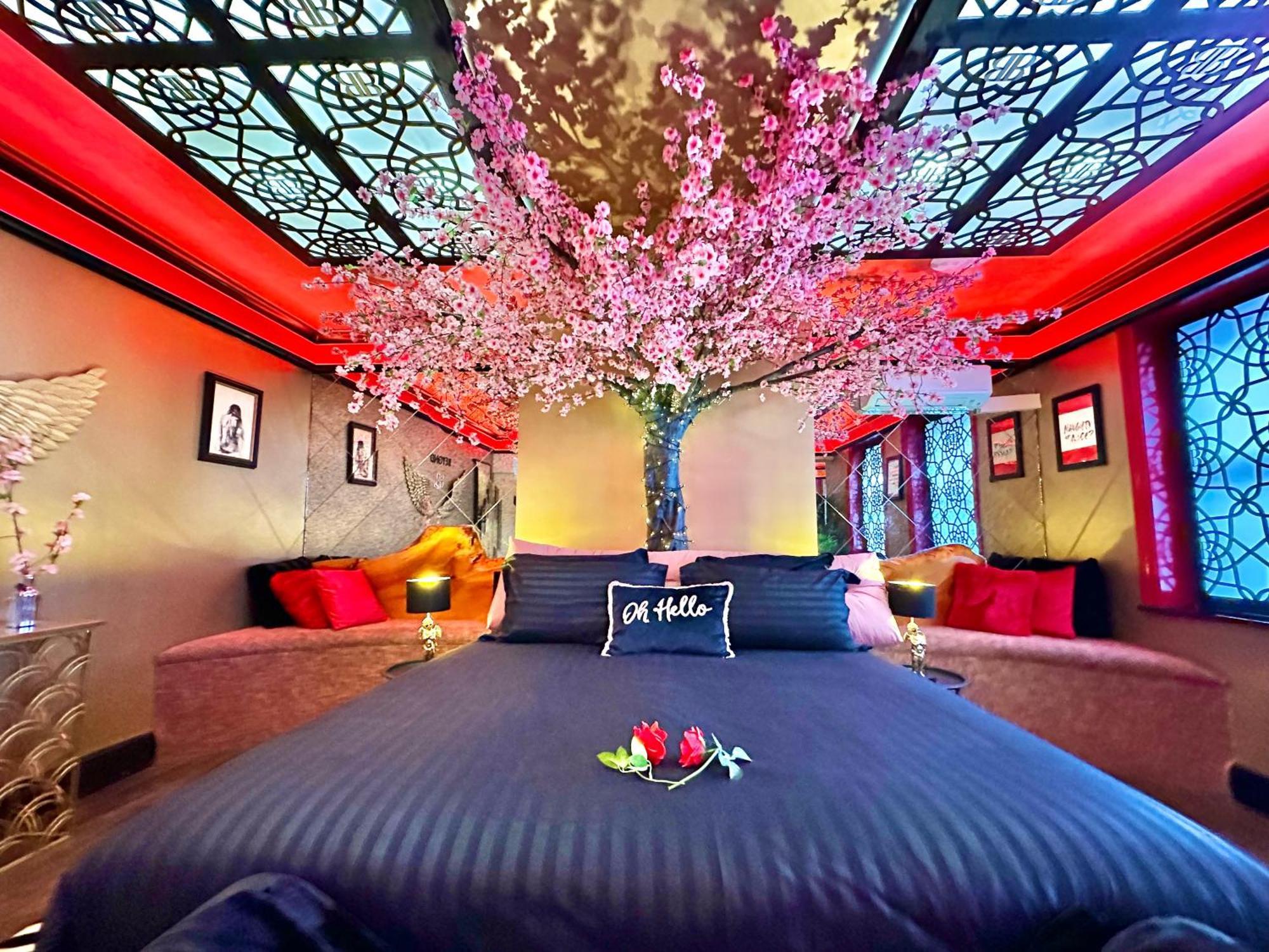 Beyond - Romantic Basement Apartment - Close To Beach - With Parking Bournemouth Ngoại thất bức ảnh